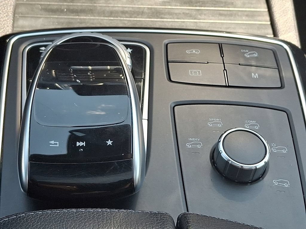 Used 2017 Mercedes-Benz GLS 450 4MATIC image 28