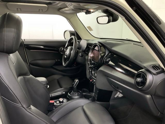 Used 2022 MINI Cooper S w/ Premium Package image 33