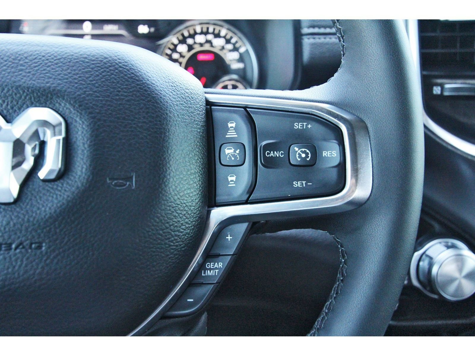 Used 2025 RAM 1500 Laramie w/ Laramie Southwest Edition image 24