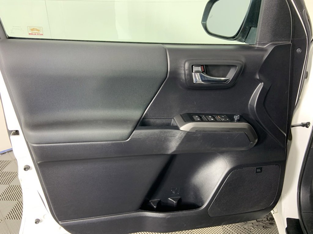 Used 2020 Toyota Tacoma TRD Off-Road image 23