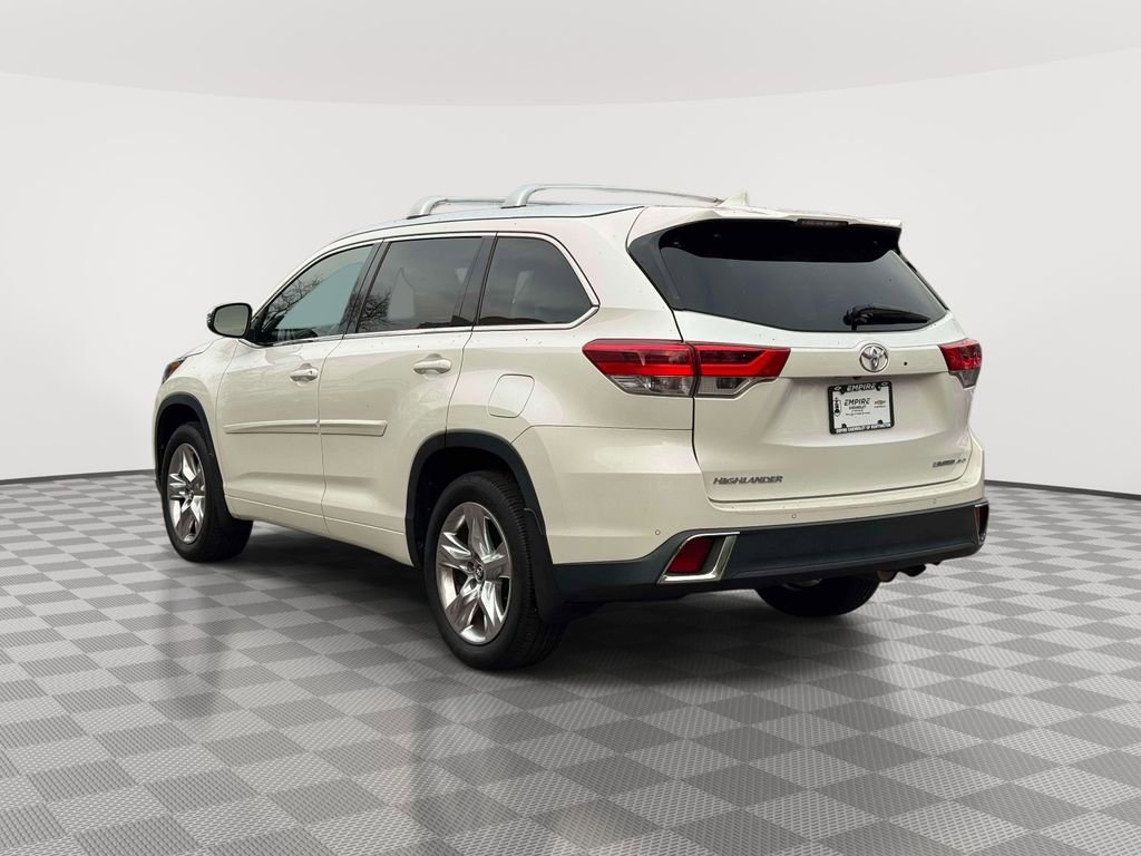 Used 2017 Toyota Highlander Limited AWD/4WD image 5