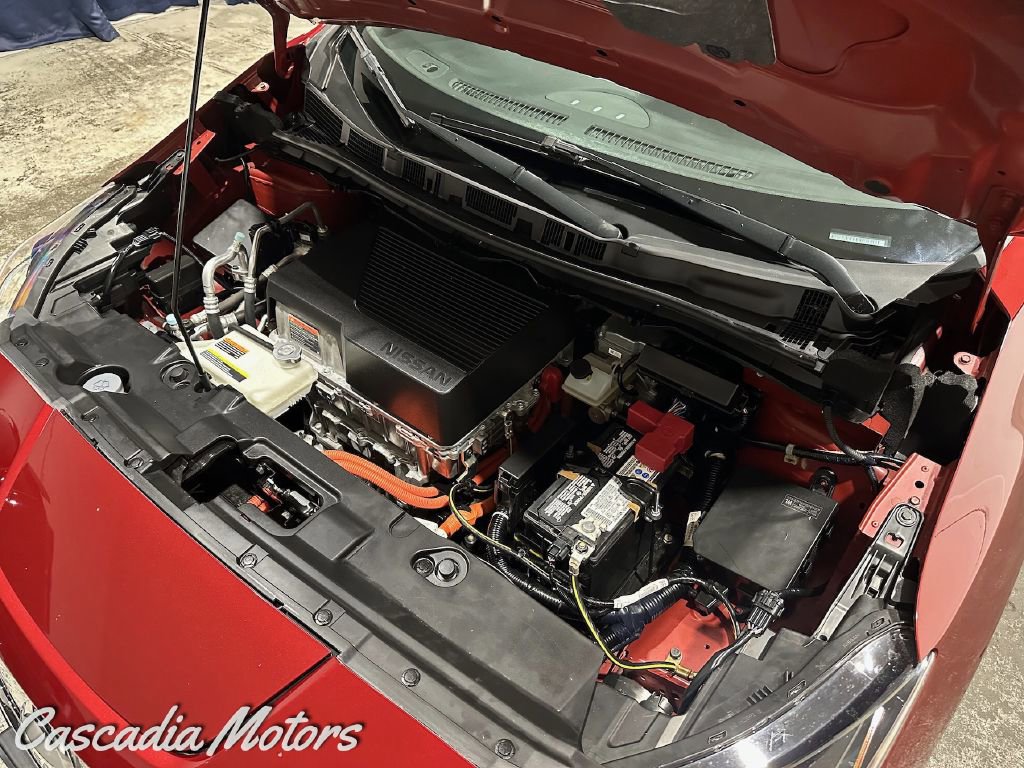 Used 2019 Nissan Leaf SL Plus image 29