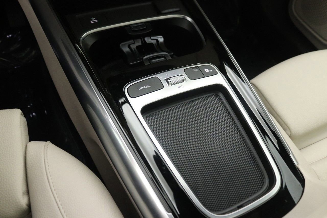 Certified 2025 Mercedes-Benz GLA 250 image 18