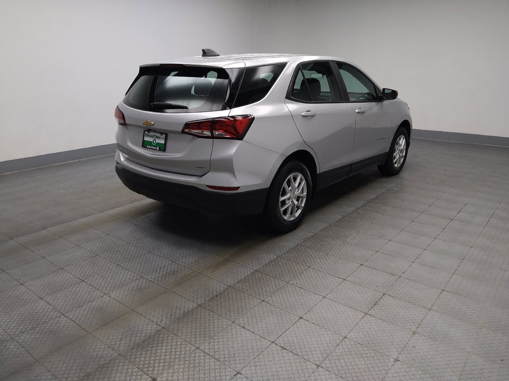 Used 2022 Chevrolet Equinox LS AWD/4WD image 10