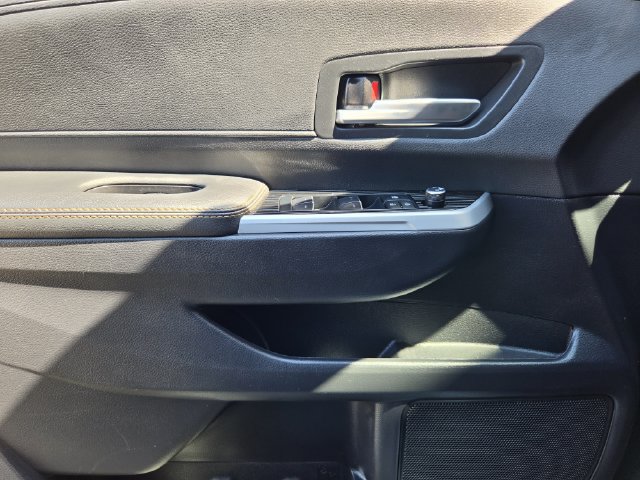 Certified 2025 Toyota Sienna XLE Woodland Edition AWD/4WD image 19
