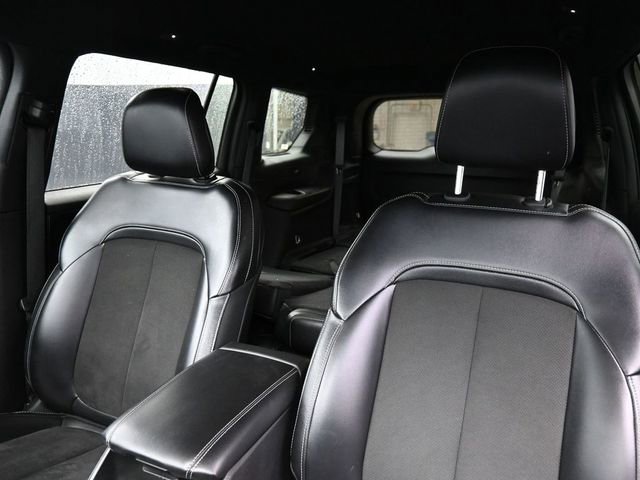 Used 2024 Jeep Grand Cherokee L Laredo image 16