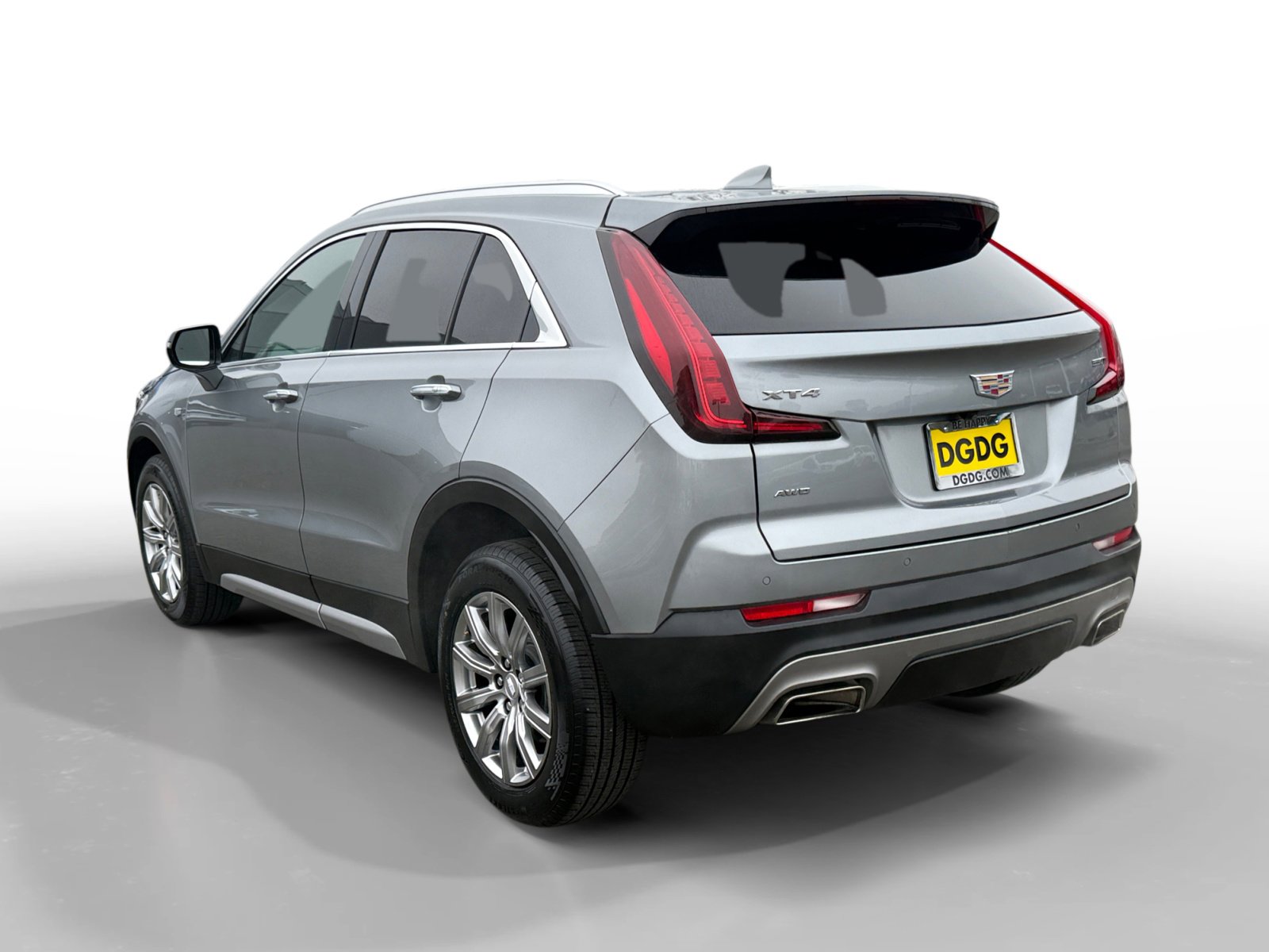 Used 2023 Cadillac XT4 Premium Luxury image 3