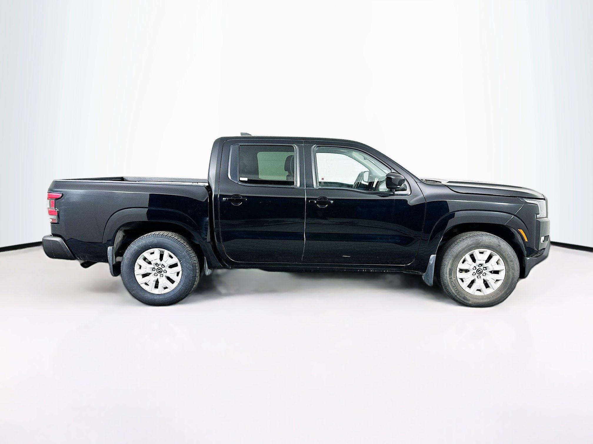Used 2022 Nissan Frontier SV image 10