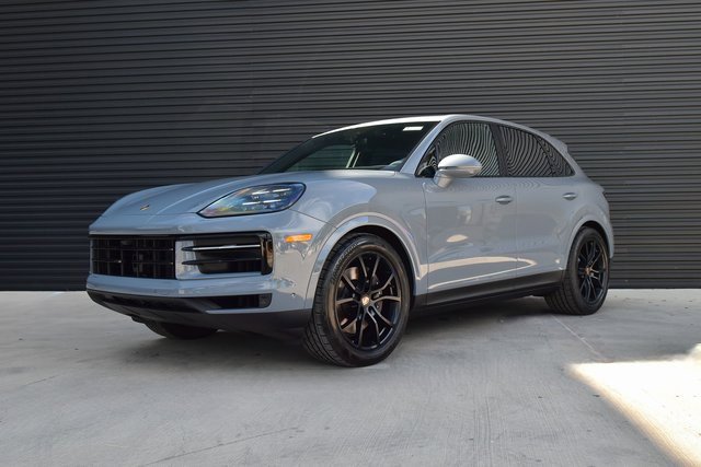 Certified 2025 Porsche Cayenne video 1