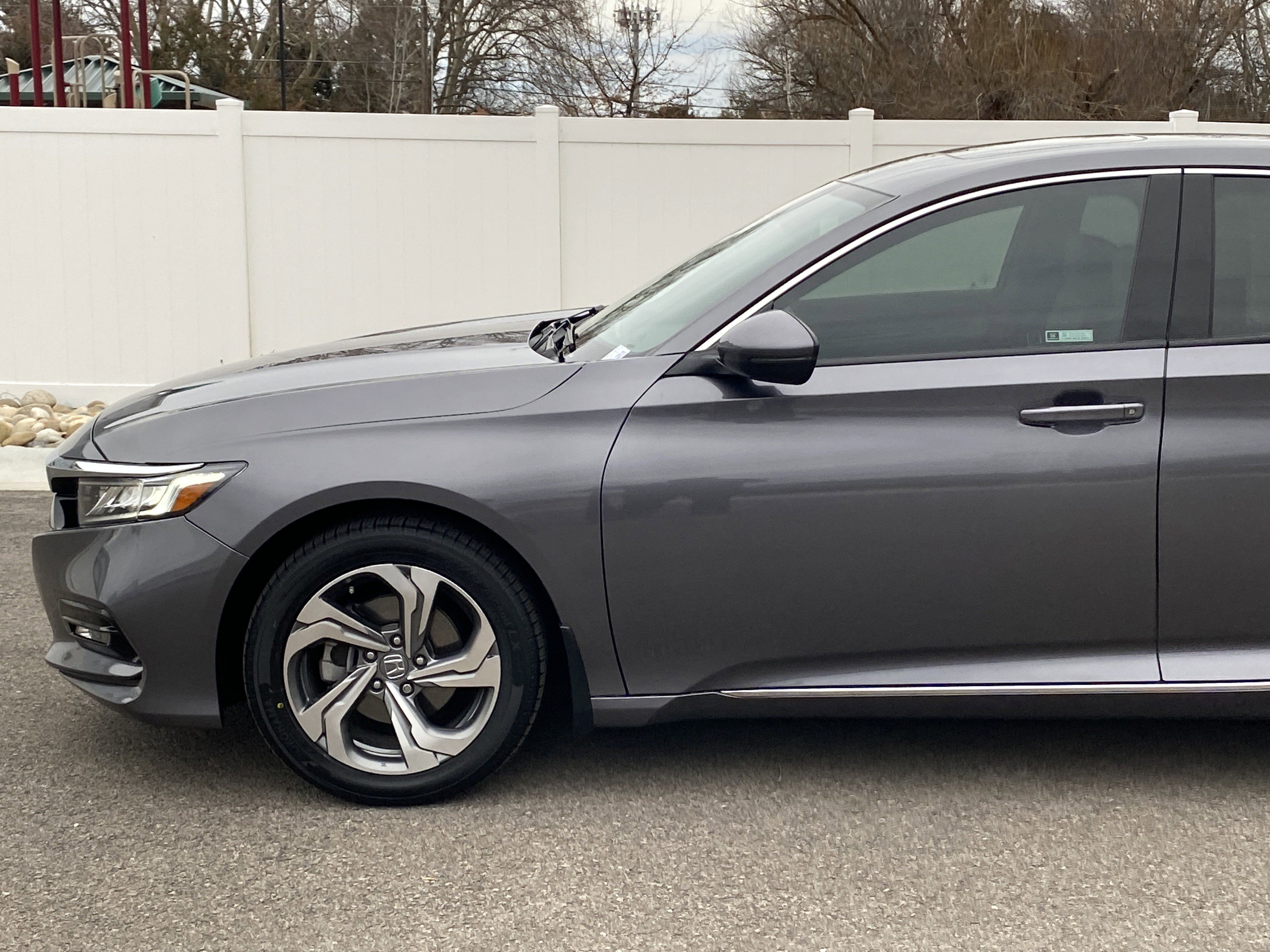 Used 2018 Honda Accord EX-L image 2