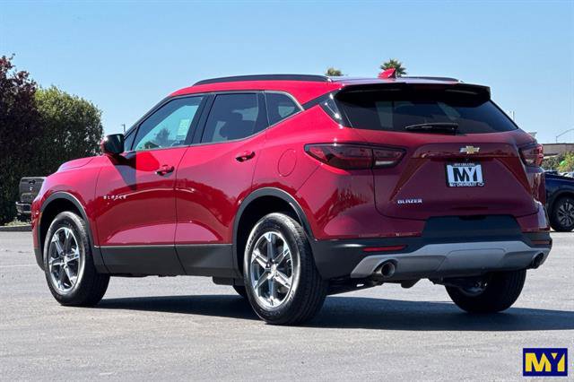 Certified 2025 Chevrolet Blazer LT w/ Convenience Package image 6