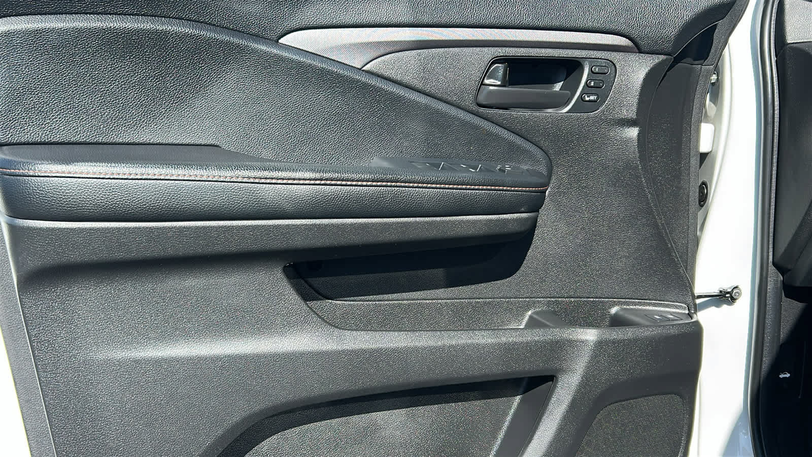 Used 2022 Honda Pilot TrailSport image 23