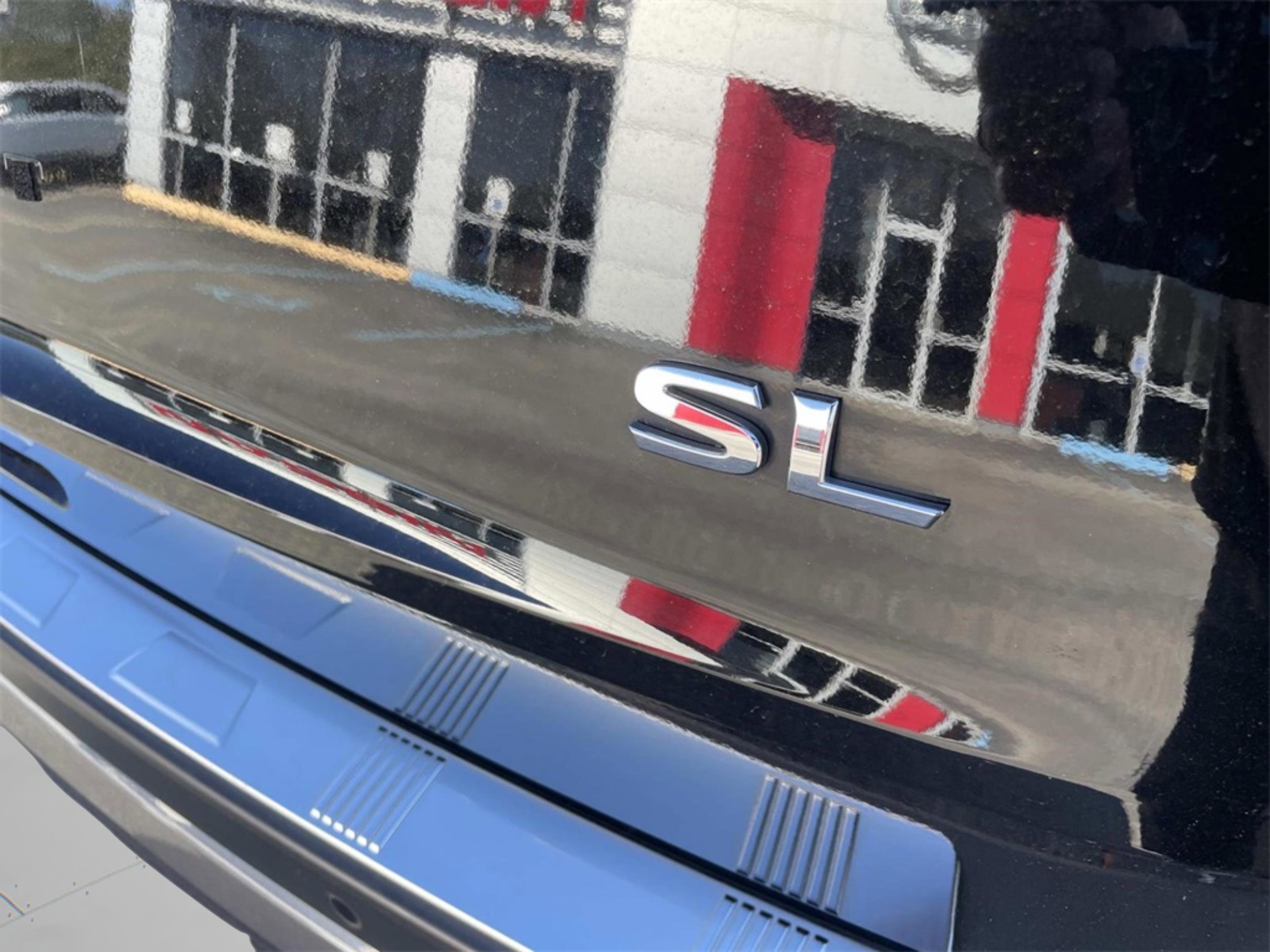 Used 2023 Nissan Rogue SL w/ SL Premium Package image 24