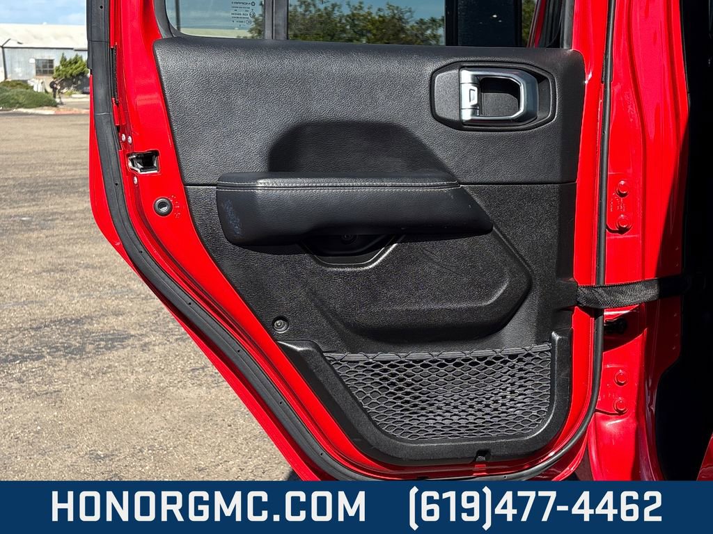 Used 2023 Jeep Gladiator Overland image 19