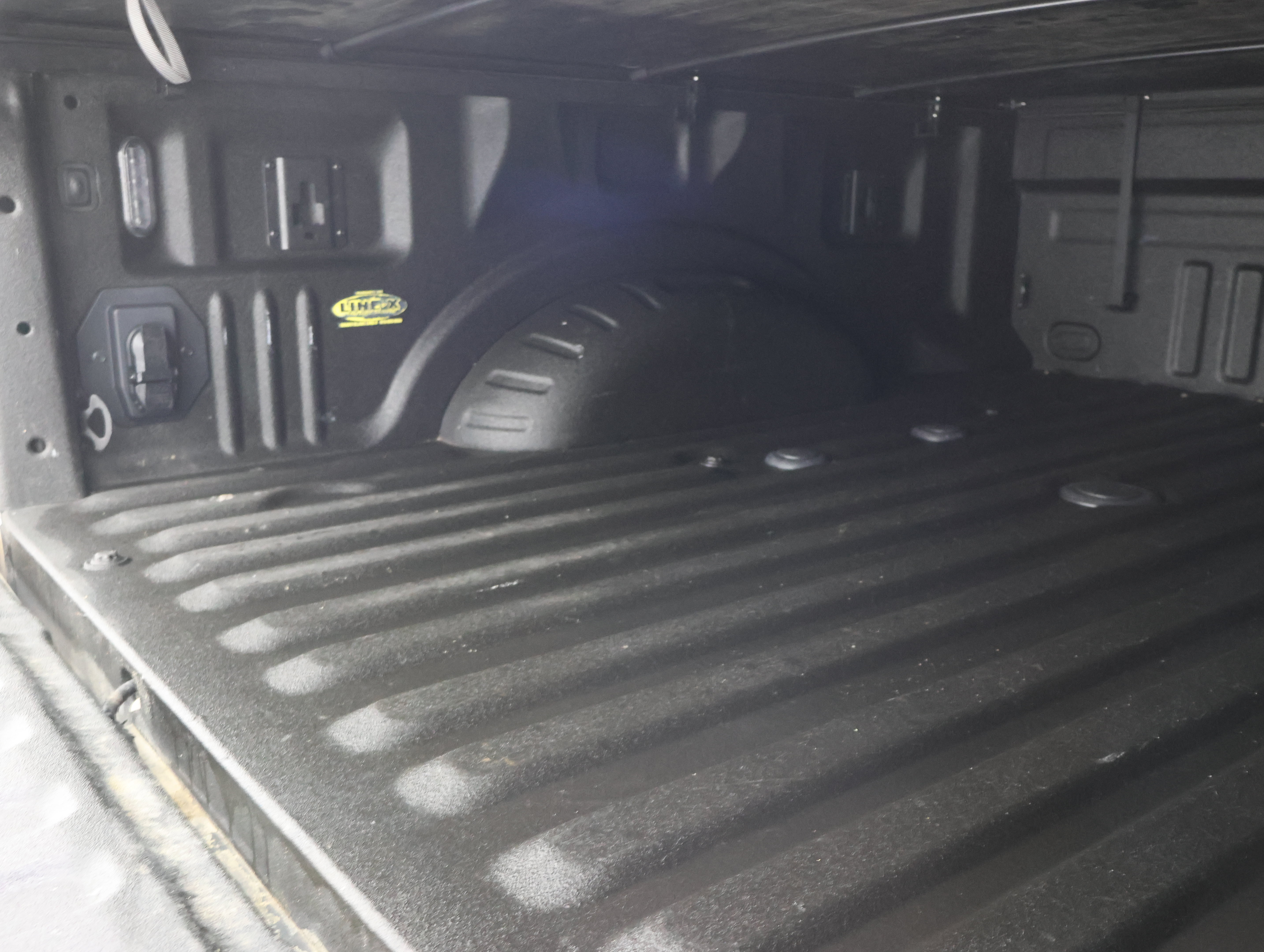 Used 2022 Ford F250 XLT w/ Black Appearance Package AWD/4WD image 5