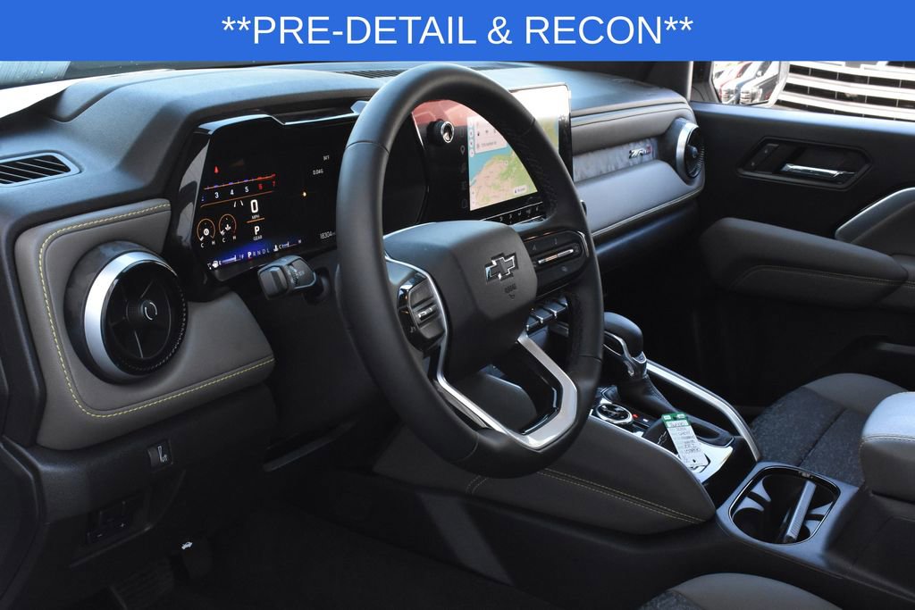 Used 2024 Chevrolet Colorado ZR2 w/ Technology Package AWD/4WD image 10