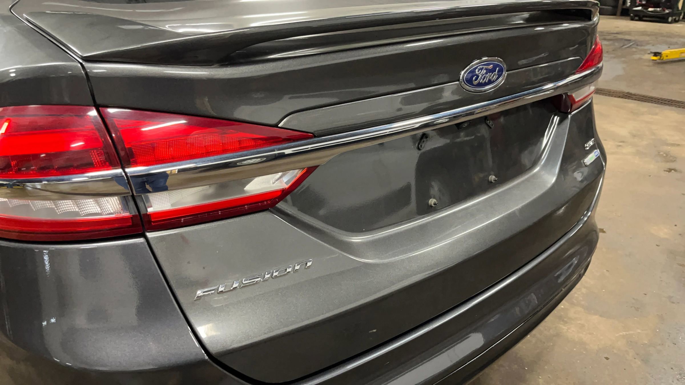 Used 2018 Ford Fusion SE w/ Equipment Group 201A image 14