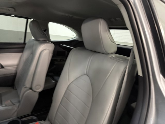 Used 2026 Toyota Highlander XLE AWD/4WD image 21