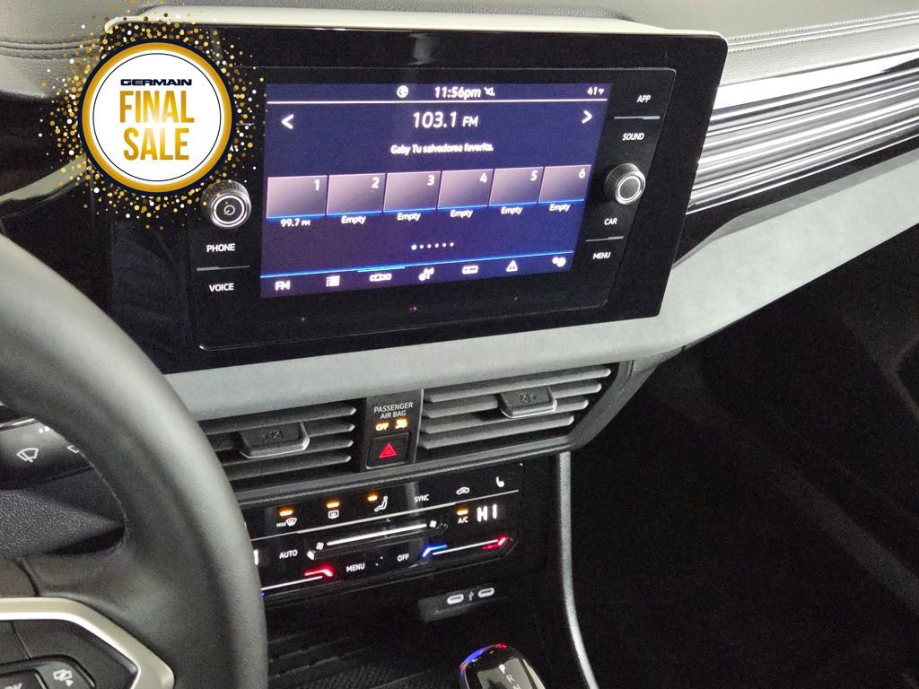 Certified 2025 Volkswagen Jetta SE w/ Sunroof Package image 23