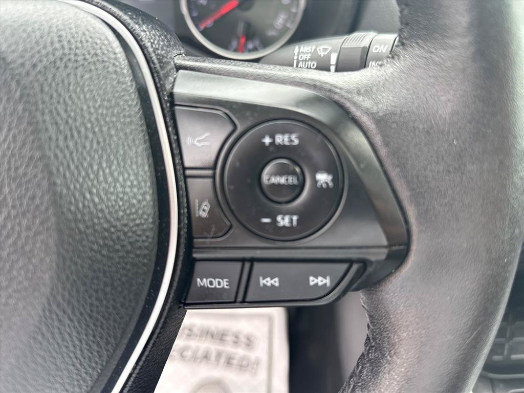 Used 2020 Toyota RAV4 XLE Premium AWD/4WD image 16