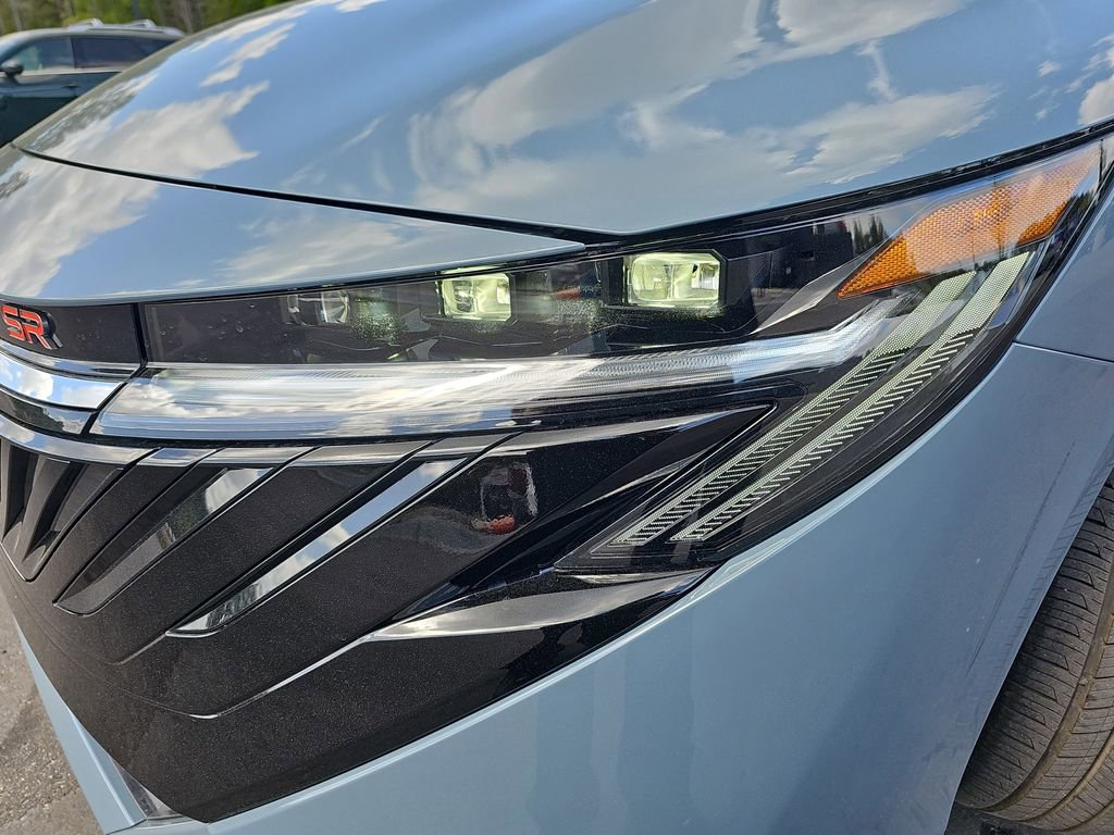 New 2026 Nissan Sentra SR w/ SR Premium Package FWD image 33