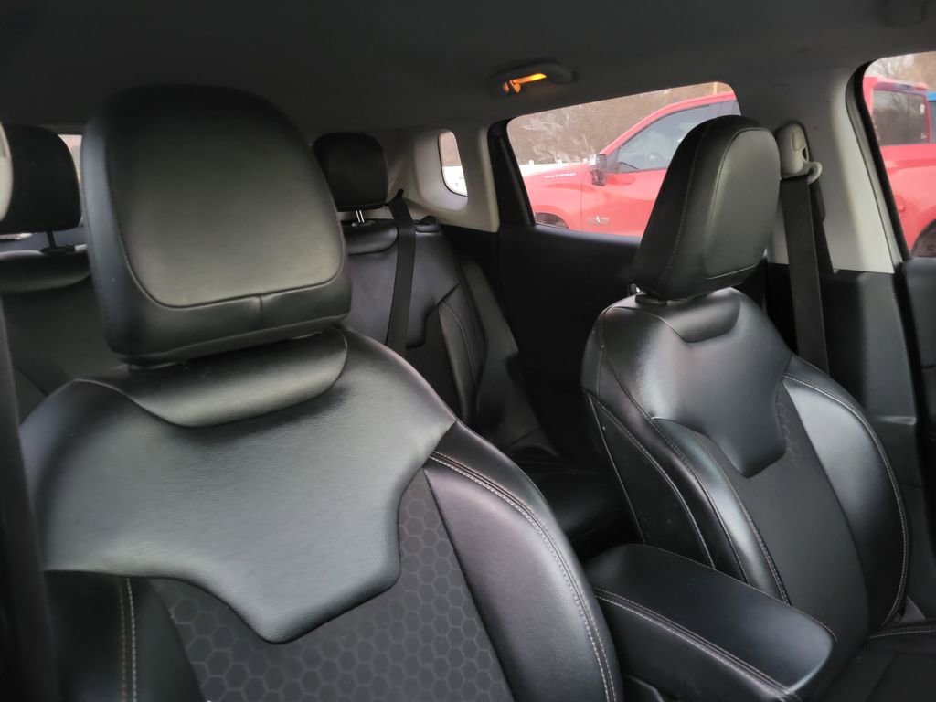 Used 2018 Jeep Compass Latitude w/ Popular Equipment Group image 10