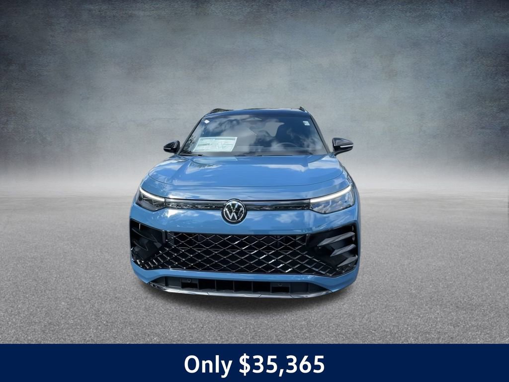 New 2025 Volkswagen Tiguan SE R-Line image 5