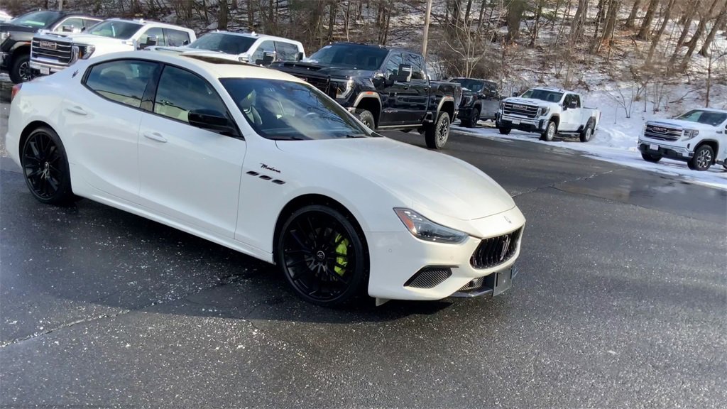 Used 2022 Maserati Ghibli Modena Q4 image 2