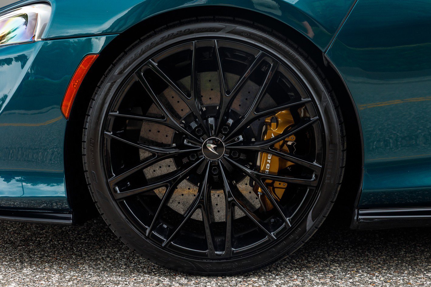 Used 2023 McLaren GT RWD image 30