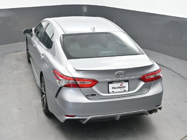 Used 2019 Toyota Camry SE FWD image 30