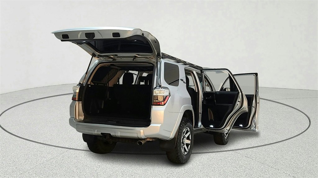 Used 2018 Toyota 4Runner TRD Off-Road image 11