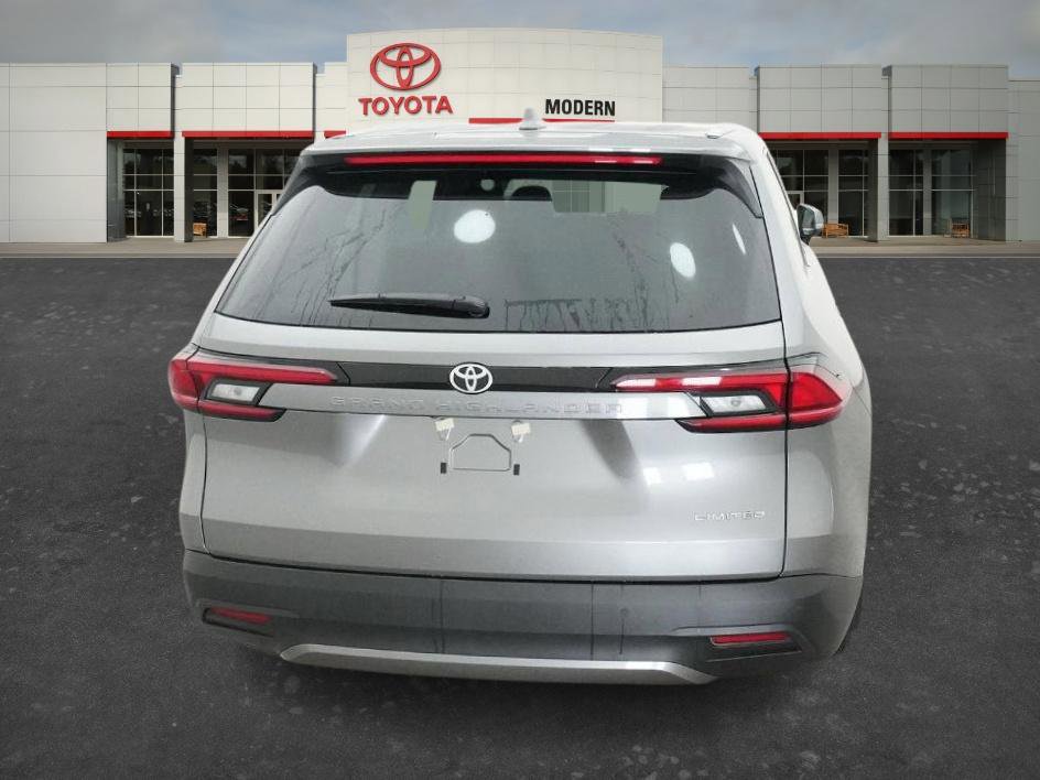 New 2026 Toyota Grand Highlander FWD image 16