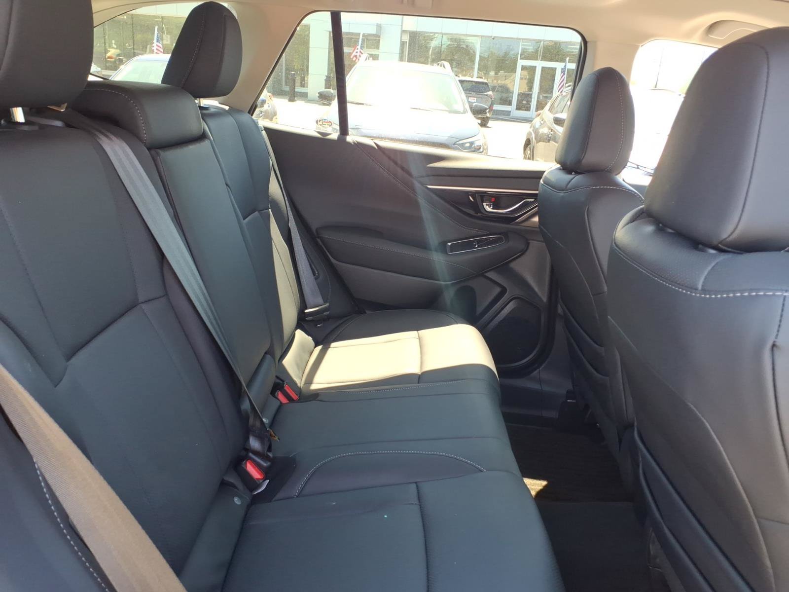 Certified 2025 Subaru Outback Limited XT AWD/4WD image 9
