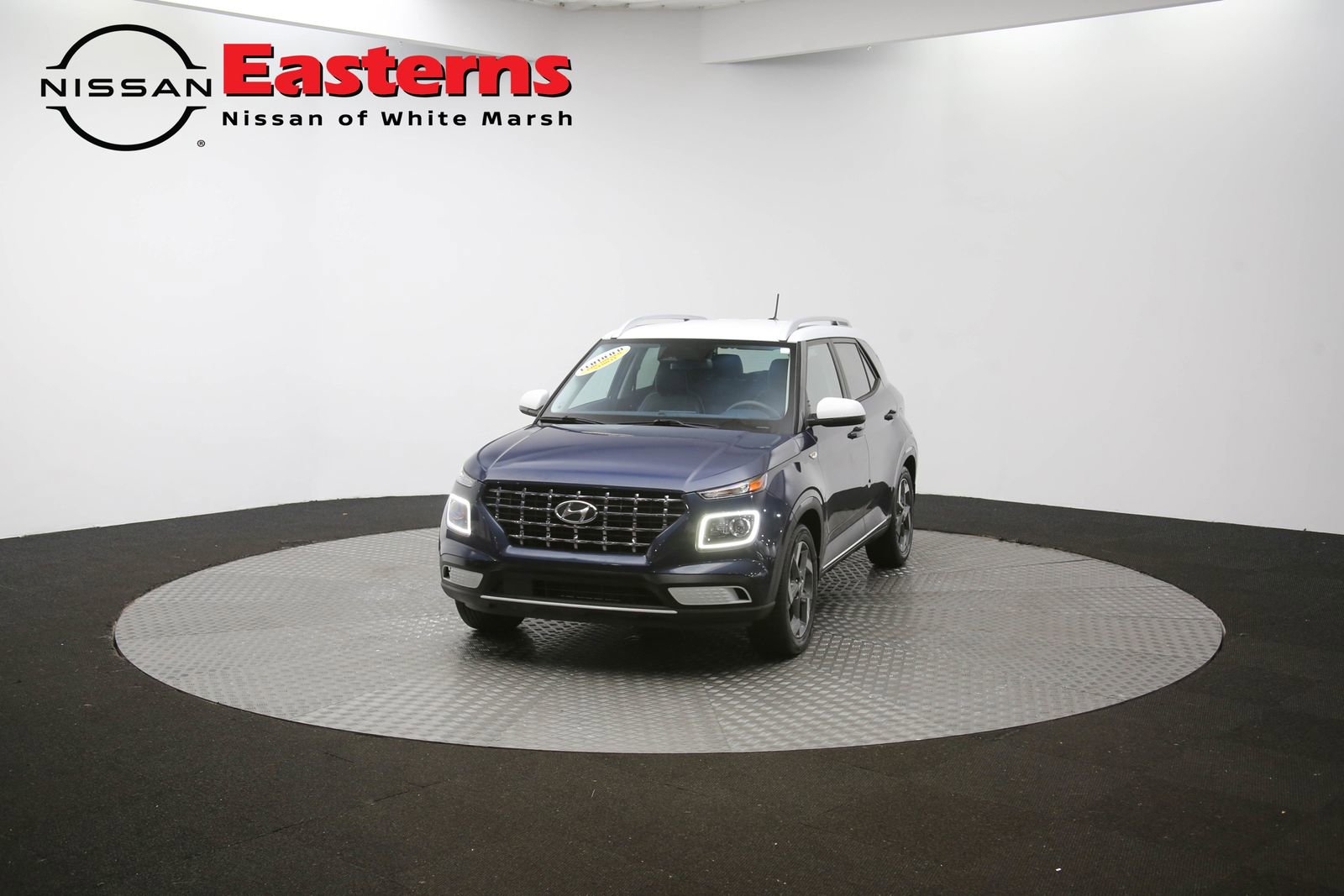 Used 2023 Hyundai Venue Limited image 91