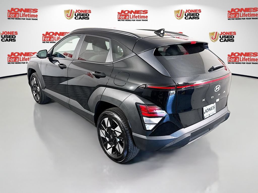 Certified 2025 Hyundai Kona SEL AWD/4WD image 2