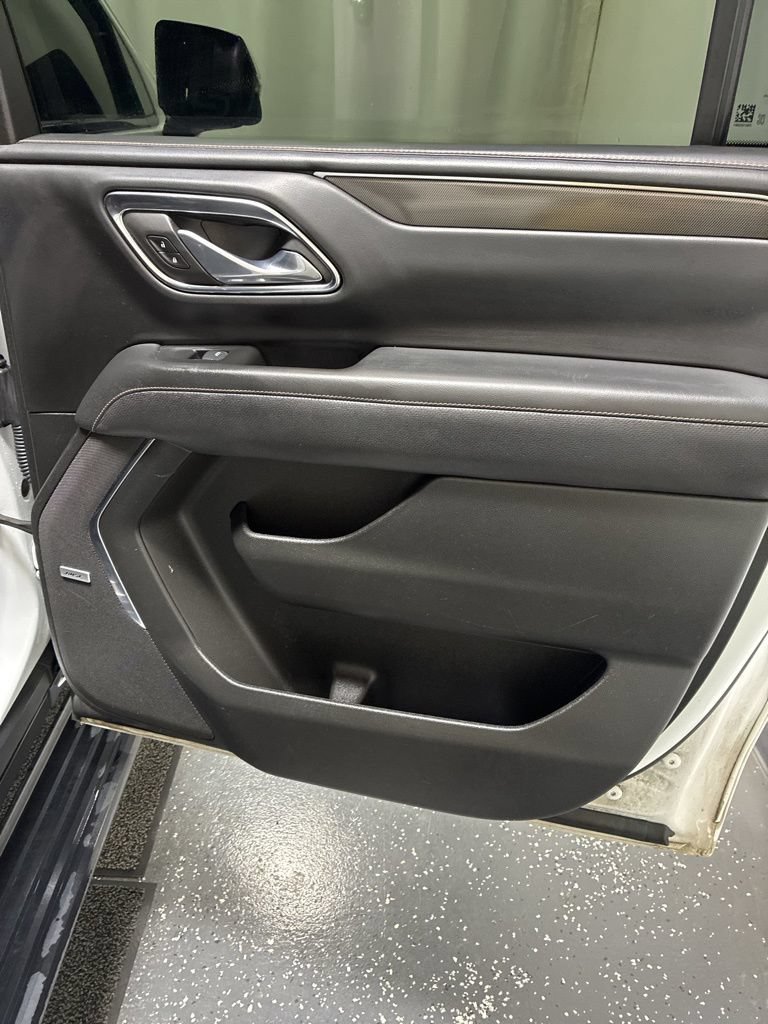 Used 2023 GMC Yukon XL AT4 w/ AT4 Premium Package AWD/4WD image 34