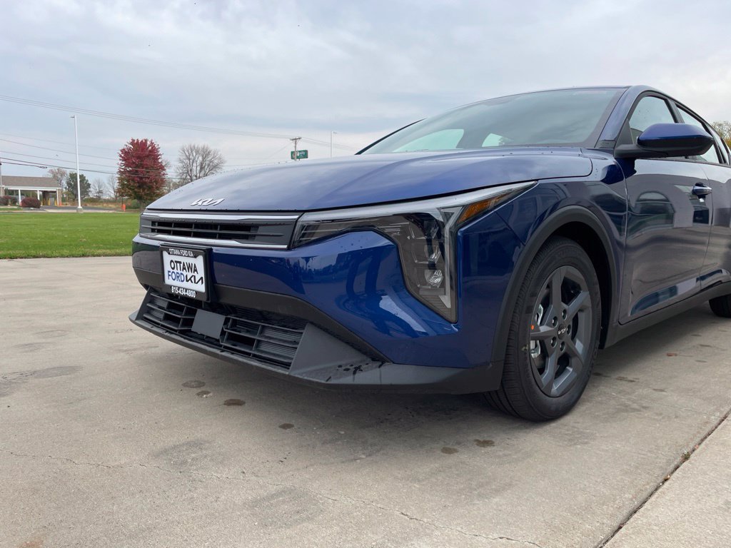 New 2026 Kia K4 FWD image 15