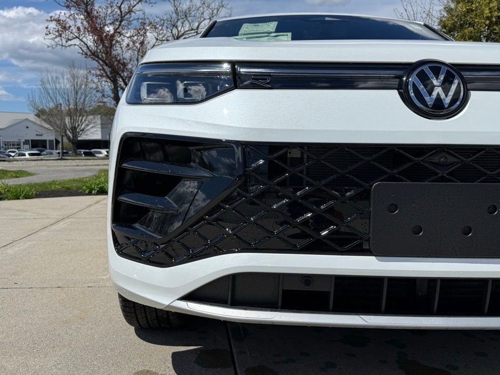 New 2026 Volkswagen Tiguan SEL R-Line AWD/4WD image 5