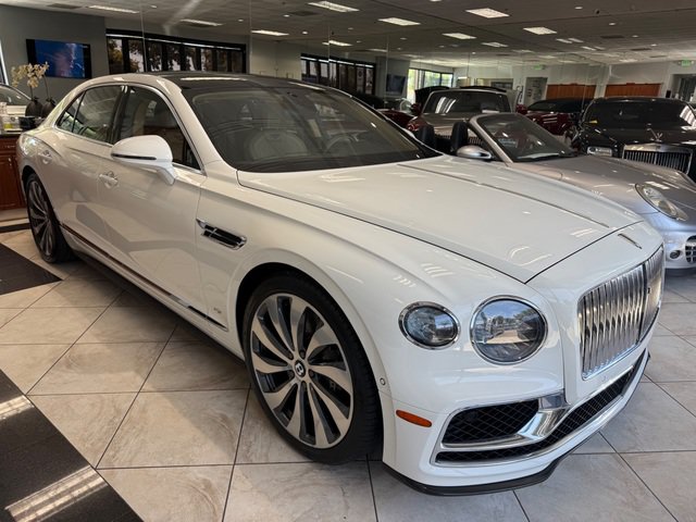 Used 2022 Bentley Flying Spur V8 AWD/4WD image 1