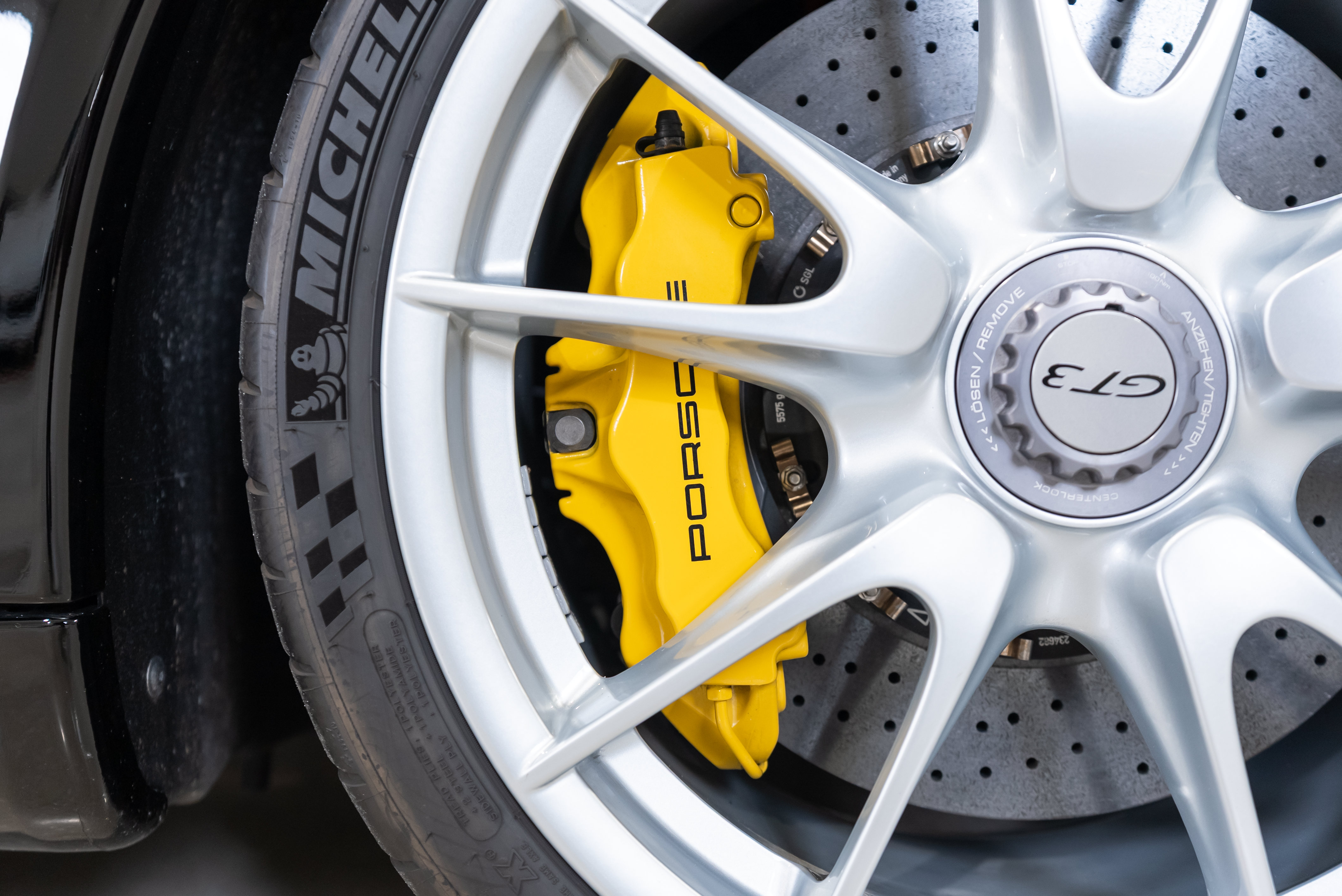Used 2010 Porsche 911 GT3 RWD image 27