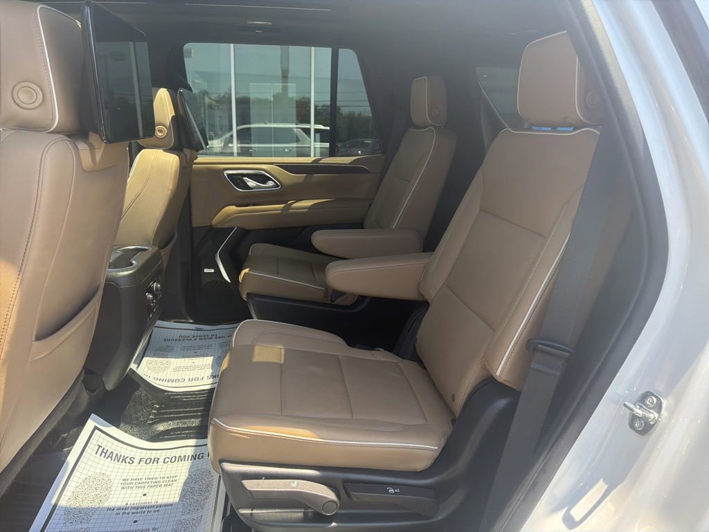 Used 2023 Chevrolet Tahoe Premier AWD/4WD image 18