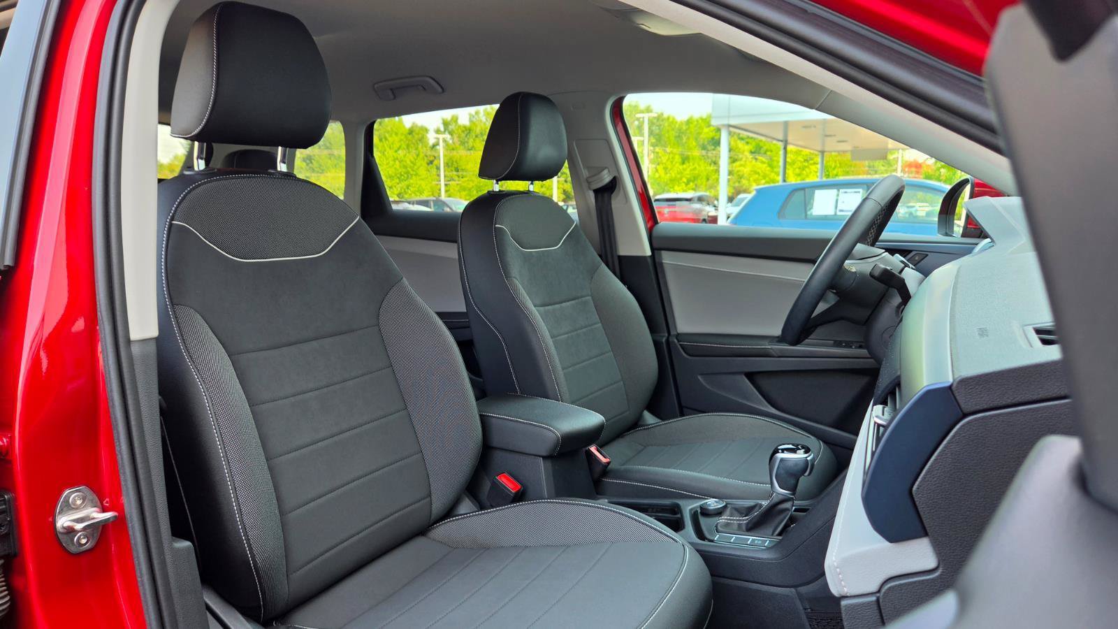 Certified 2024 Volkswagen Taos SE AWD/4WD image 53