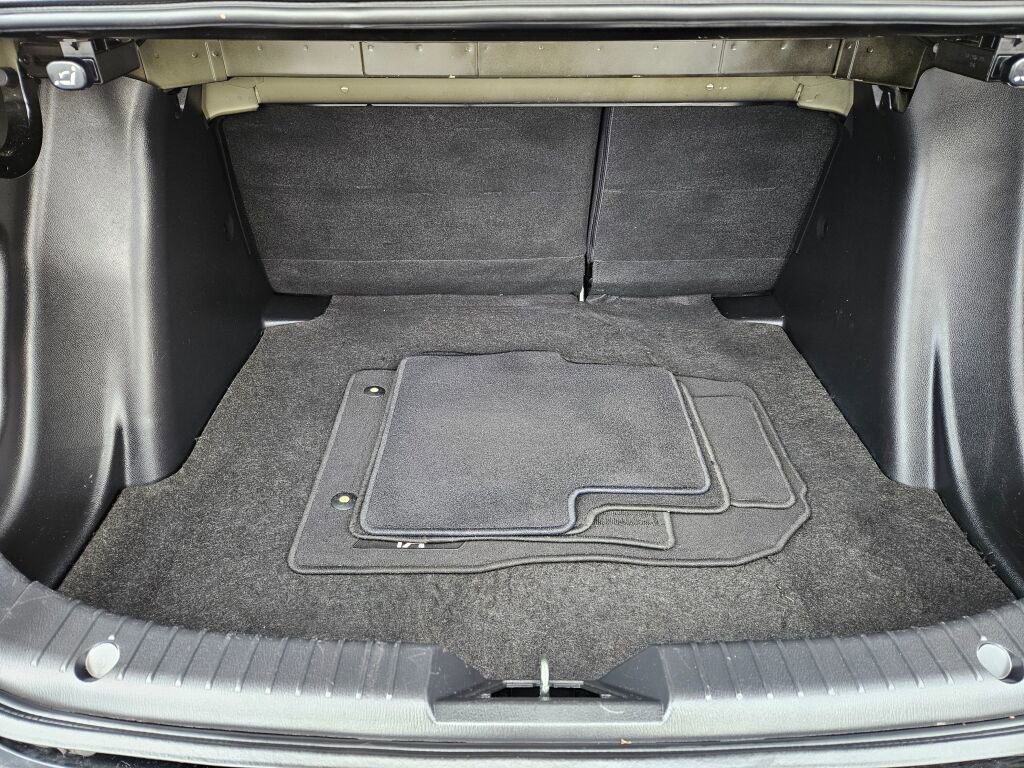 Used 2016 Scion iA image 9