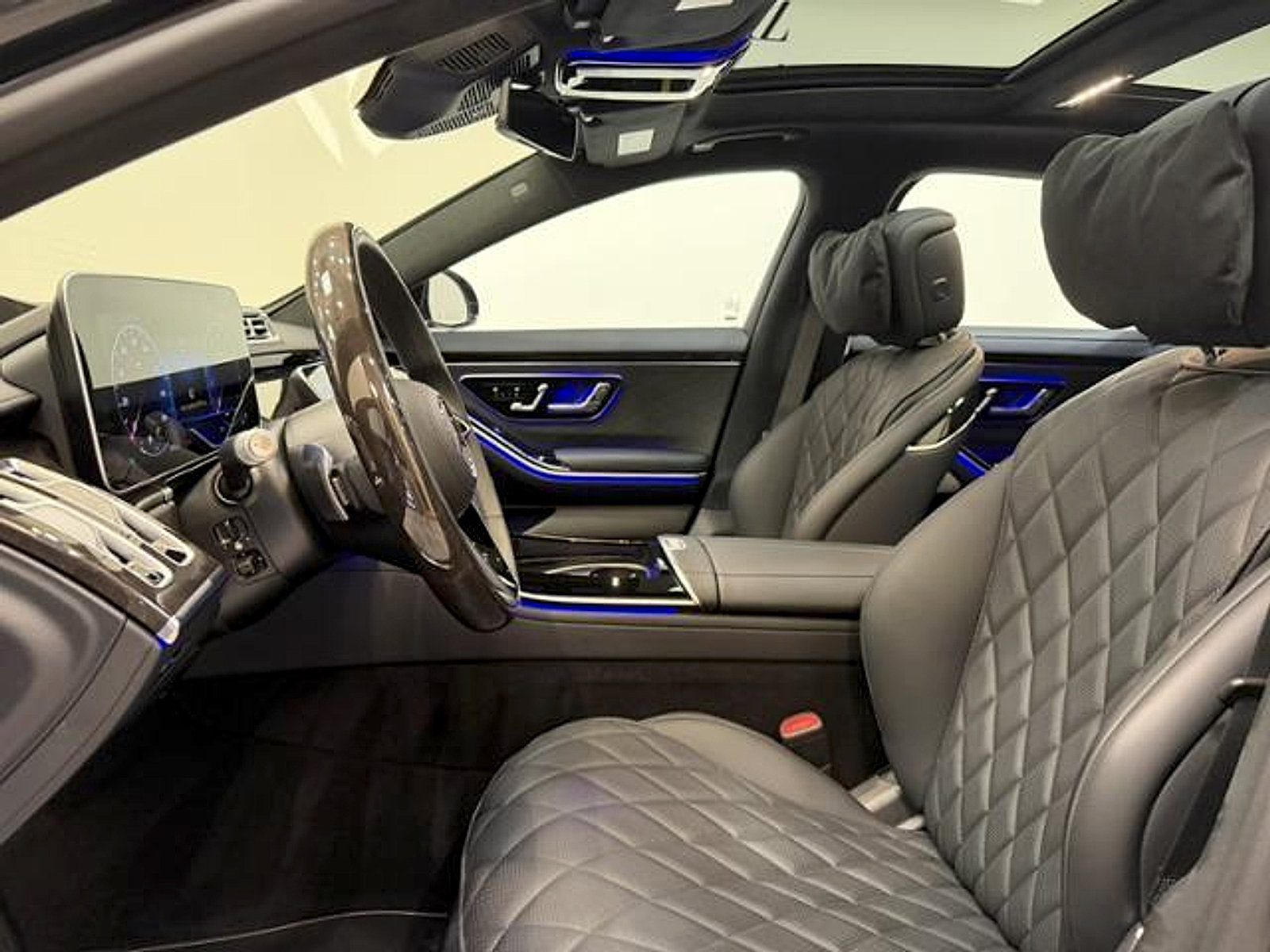 Used 2025 Mercedes-Benz S 580 4MATIC Sedan image 9