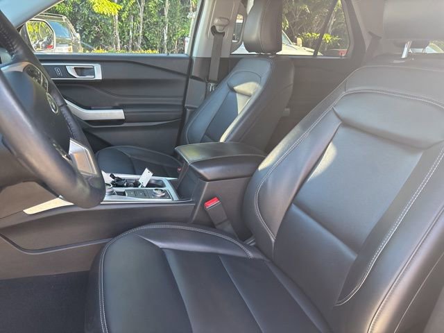 Certified 2023 Ford Explorer XLT w/ Equipment Group 202A AWD/4WD image 6