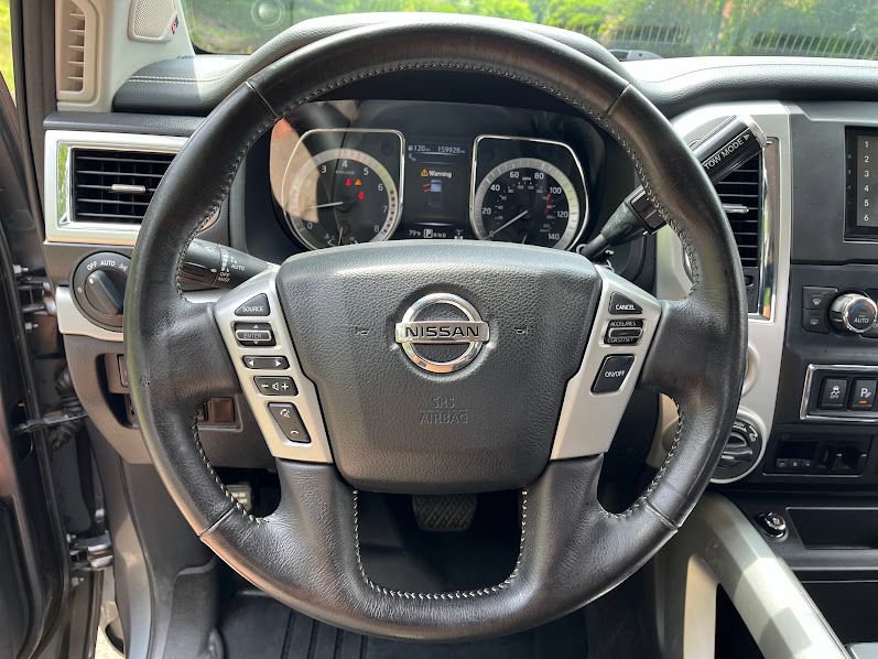 Used 2018 Nissan Titan PRO-4X w/ Pro-4x Convenience Package AWD/4WD image 12