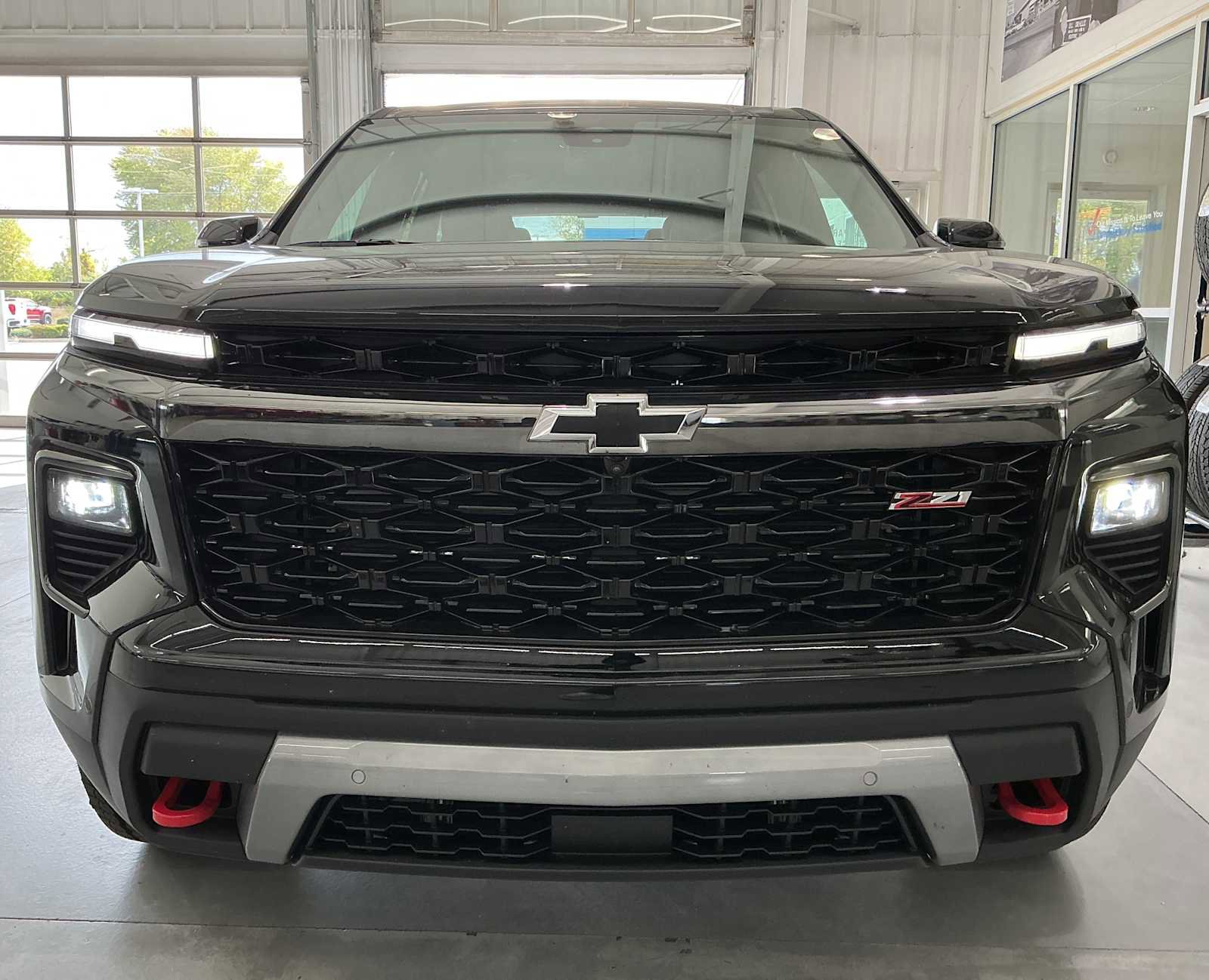 New 2026 Chevrolet Traverse Z71 w/ Enhanced Driving Package image 2