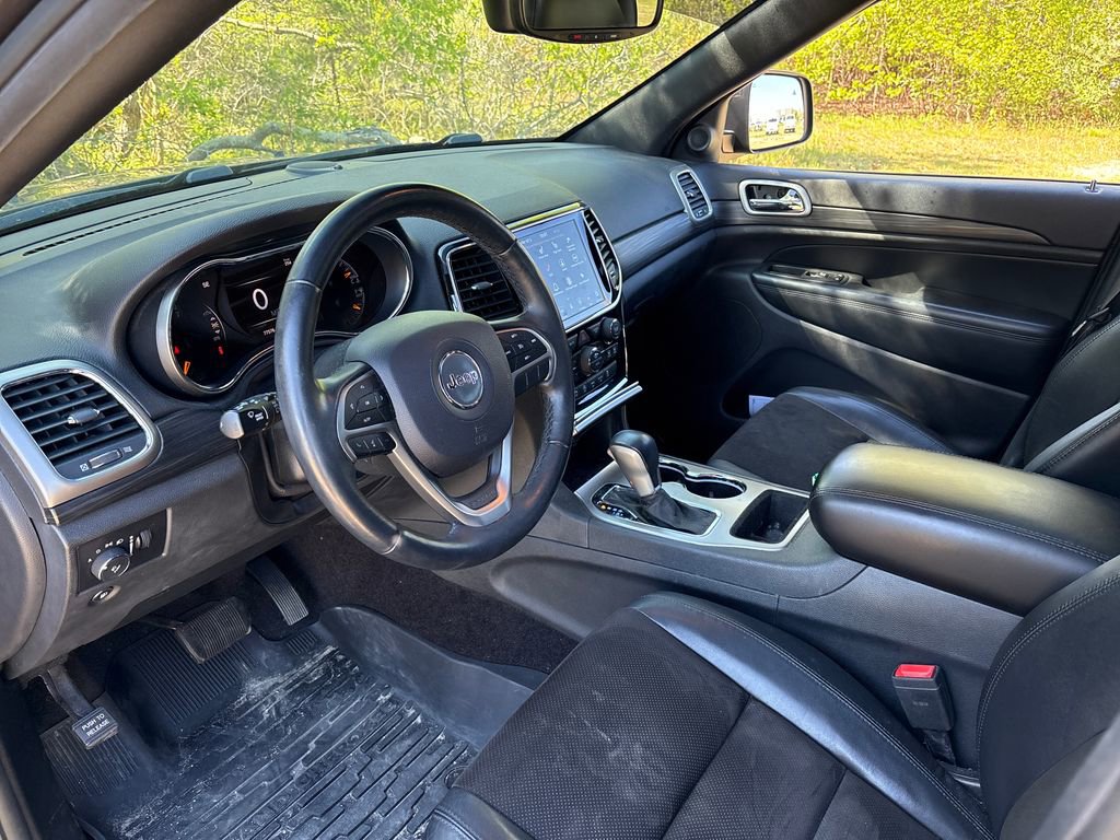 Used 2019 Jeep Grand Cherokee Altitude AWD/4WD image 7