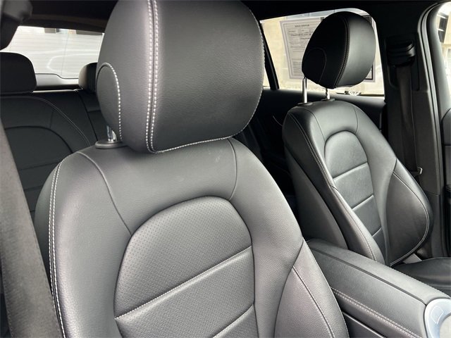 Used 2022 Mercedes-Benz GLC 300 4MATIC image 22