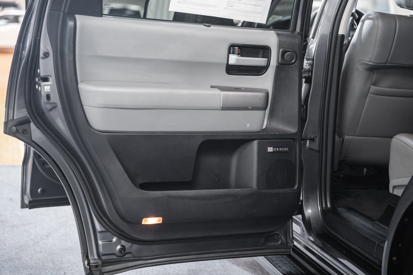 Used 2015 Toyota Sequoia Limited image 46